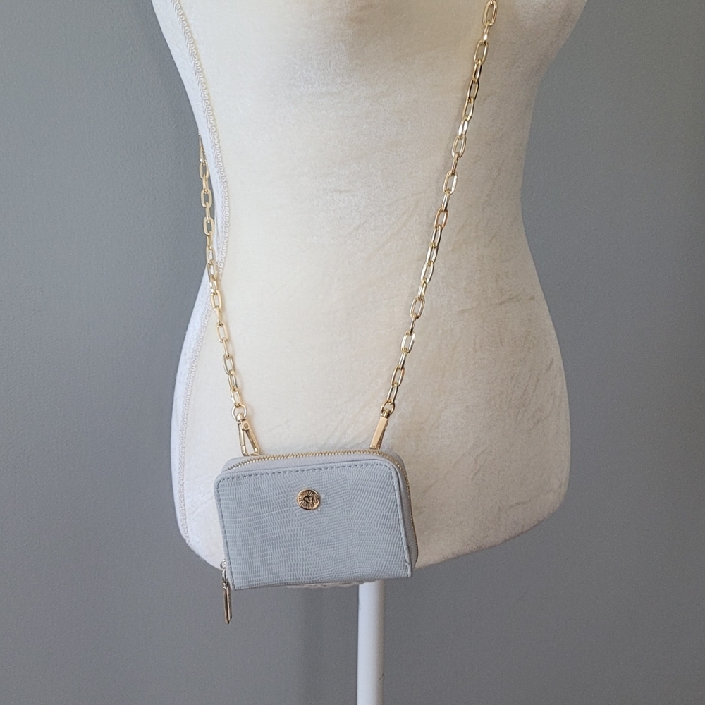 Nwot Anne Klien zip around card/ coin holder with beautiful gold chain strap.